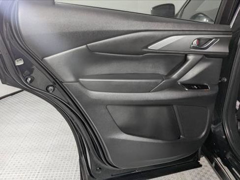 Used 2022 MAZDA CX-9 Touring image 12