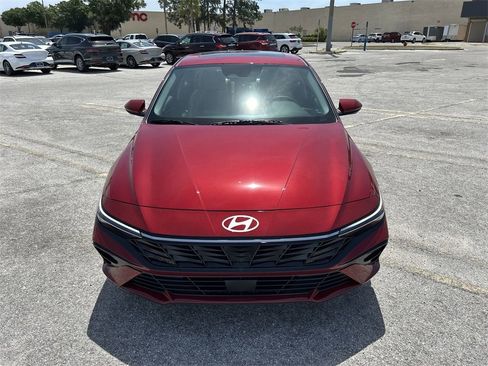 New 2025 Hyundai Elantra Limited image 8