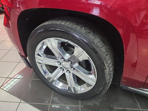 Used 2015 Chevrolet Suburban LTZ image 39