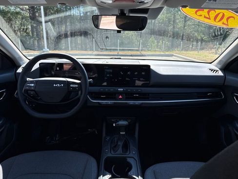 Used 2025 Kia K4 EX FWD image 17