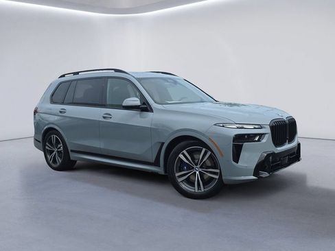 New 2027 BMW X7 xDrive40i w/ Executive Package AWD/4WD image 2