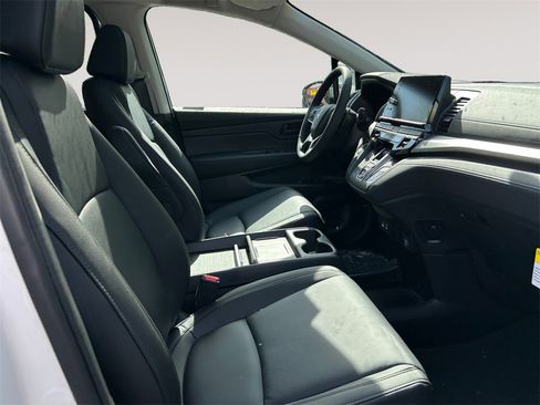 New 2026 Honda Odyssey EX-L image 15