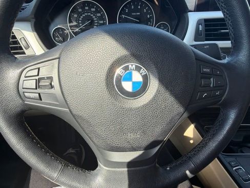 Used 2018 BMW 320i xDrive Sedan w/ Premium Package AWD/4WD image 21