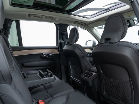 New 2026 Volvo XC90 B6 Plus w/ Protection Package Premier image 23