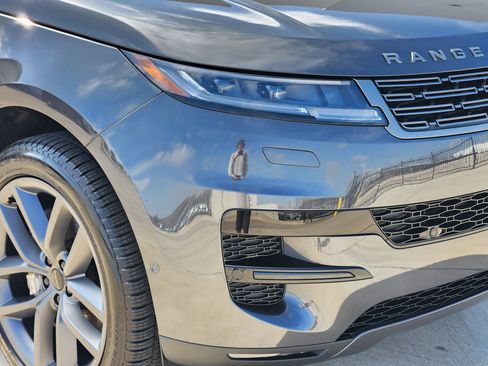 New 2026 Land Rover Range Rover Sport SE image 8