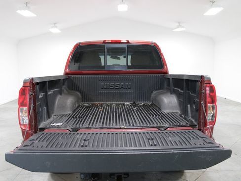 Used 2014 Nissan Frontier SV image 14