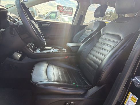 Used 2018 Ford Edge SEL w/ Equipment Group 201A image 7