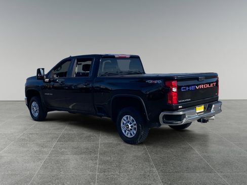 Used 2020 Chevrolet Silverado 2500 LT w/ All Star Edition image 3