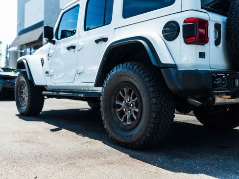 Used 2022 Jeep Wrangler Unlimited Rubicon w/ Trailer Tow Package AWD/4WD image 7