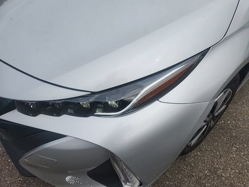 Used 2018 Toyota Prius Prime Plus w/ Carpet Mat Package FWD image 5