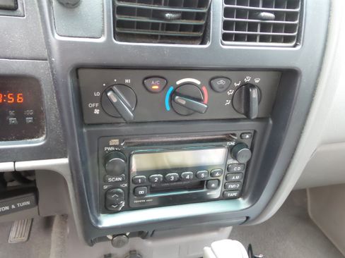 Used 2002 Toyota Tacoma 4x4 Double Cab image 27