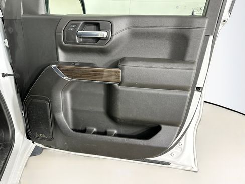 Used 2021 Chevrolet Silverado 1500 LT image 30