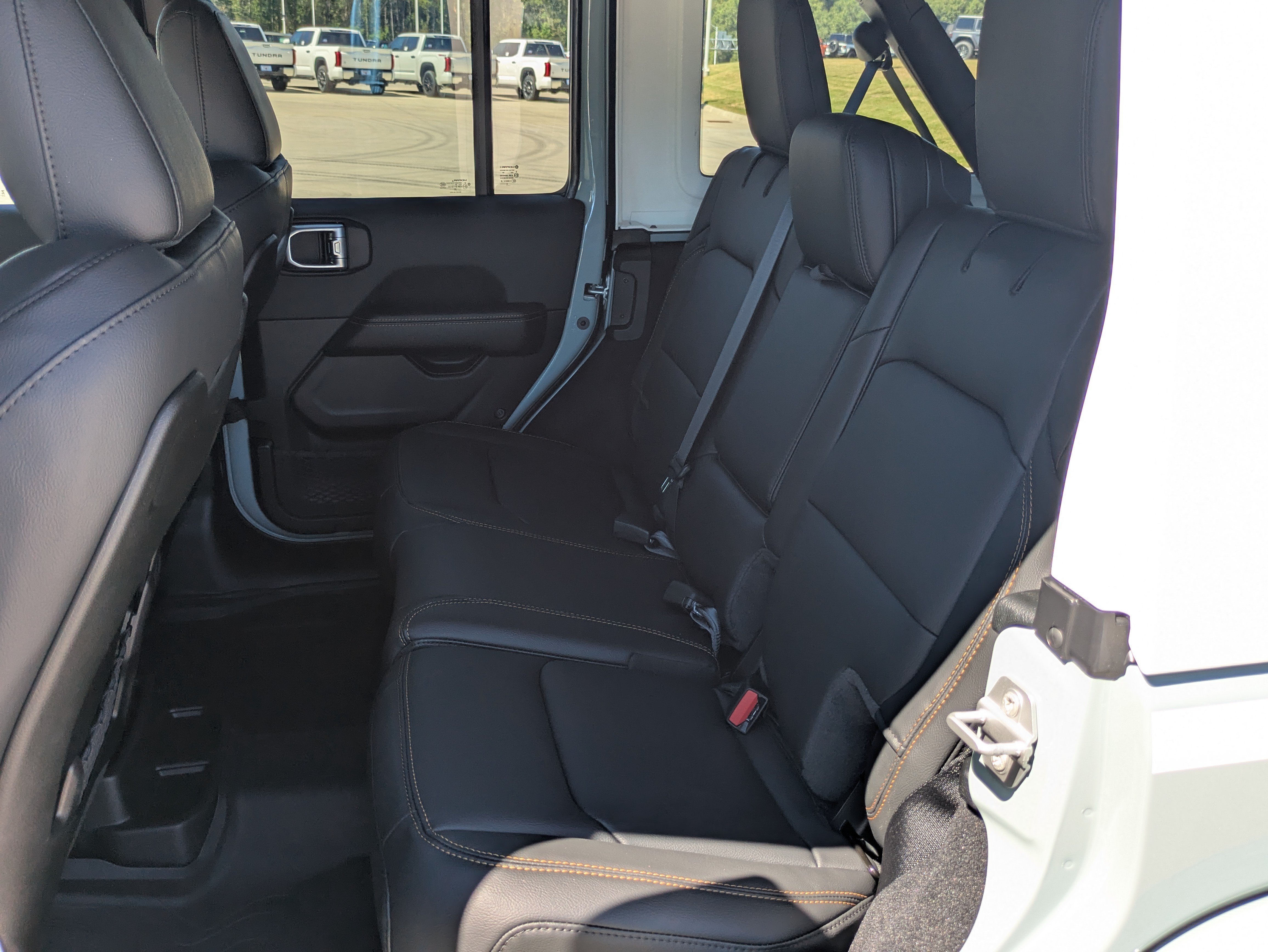 New 2027 Jeep Wrangler Unlimited Sahara AWD/4WD image 13