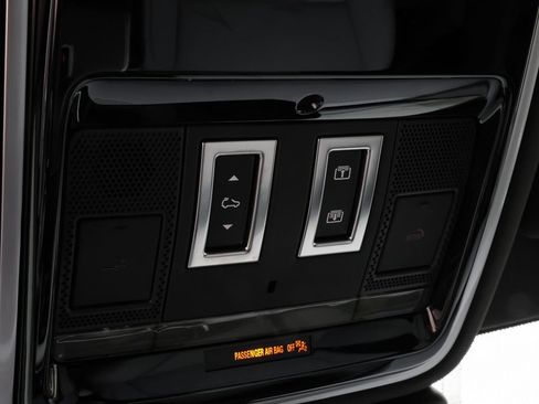 Used 2026 Land Rover Range Rover Velar S AWD/4WD image 9