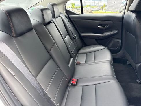 Used 2021 Nissan Sentra SR w/ SR Premium Package FWD image 12