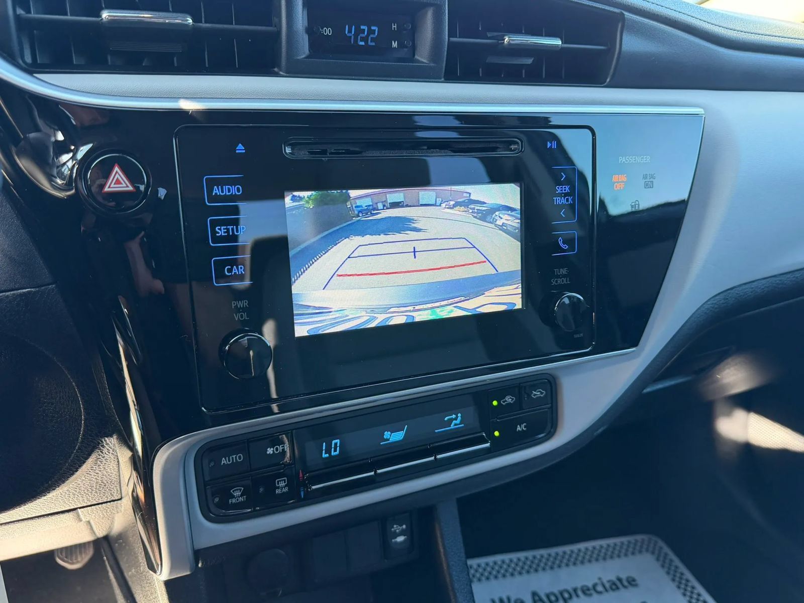 Used 2017 Toyota Corolla LE FWD image 16