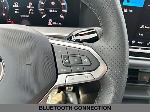 New 2026 Volkswagen Tiguan SE R-Line AWD/4WD image 23