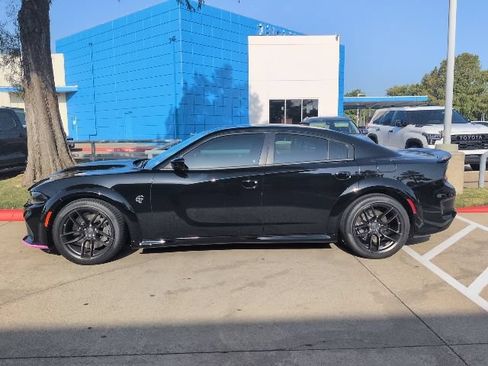 Used 2023 Dodge Charger SRT Hellcat w/ Harman/Kardon Audio Group RWD image 2