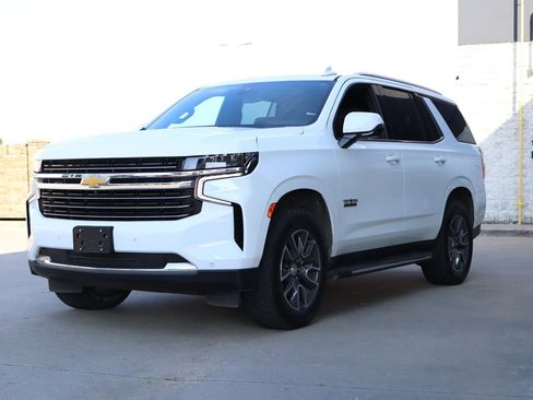 Used 2021 Chevrolet Tahoe LT w/ LT Signature Package RWD image 2
