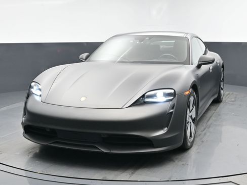 Used 2020 Porsche Taycan 4S AWD/4WD image 17