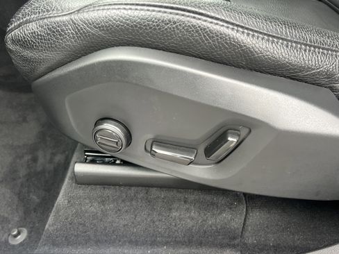 Used 2023 Volvo XC90 B6 Core w/ Protection Package Premier image 12