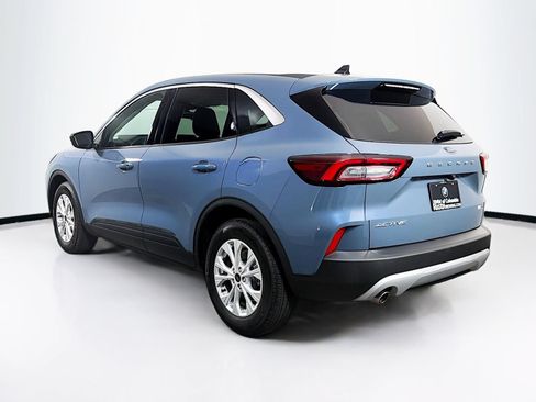 Used 2024 Ford Escape Active w/ Cold Weather Package FWD image 5