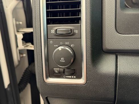 Used 2016 RAM 1500 Big Horn RWD image 17