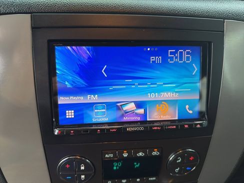 Used 2013 Chevrolet Silverado 2500 LTZ w/ LTZ Plus Package image 19