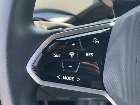 Certified 2023 Volkswagen ID.4 Pro RWD image 9