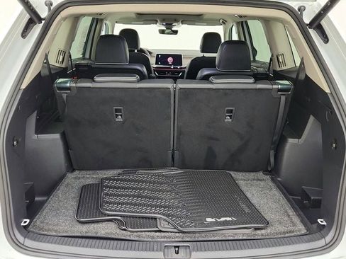 Used 2025 Volkswagen Atlas SEL Premium R-Line image 23