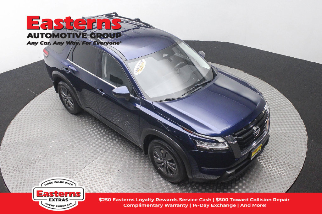 Used 2022 Nissan Pathfinder SV AWD/4WD image 4