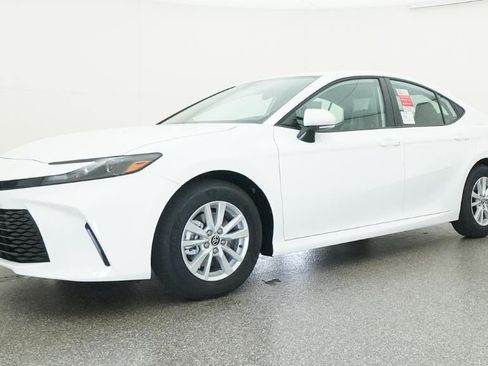 New 2026 Toyota Camry LE FWD image 17