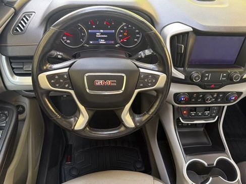Used 2019 GMC Terrain SLT w/ Infotainment Package II AWD/4WD image 10