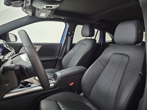 Certified 2025 Mercedes-Benz GLA 250 4MATIC image 8