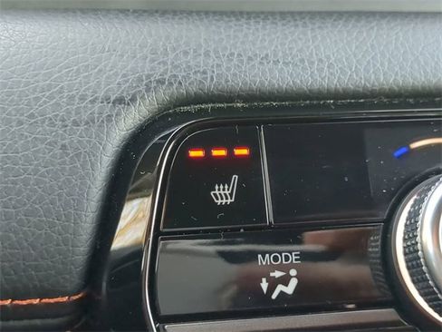 Used 2025 Honda Pilot TrailSport image 22