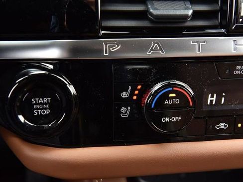 New 2026 Nissan Pathfinder Platinum image 20