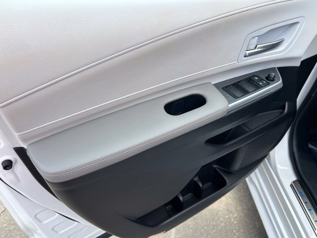 Used 2026 Toyota Sienna XLE FWD image 22