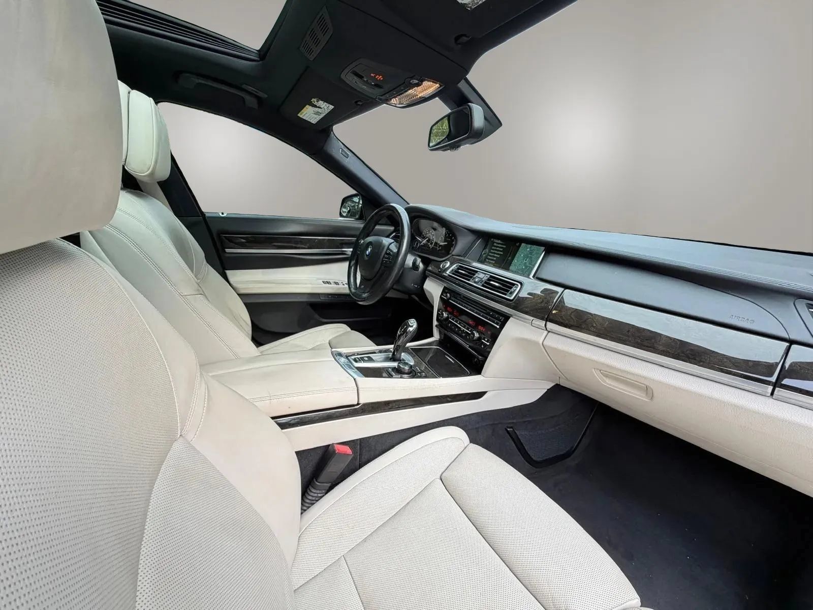 Used 2013 BMW 750Li RWD image 17