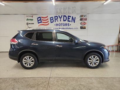 Used 2016 Nissan Rogue SV