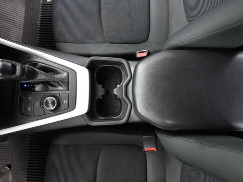 Used 2019 Toyota RAV4 LE w/ Carpet Mat Package AWD/4WD image 34