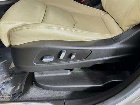 Used 2017 Cadillac XT5 Luxury w/ Driver Awareness Package image 23