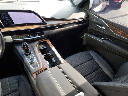 Certified 2023 Cadillac Escalade Sport Platinum w/ LPO, ONYX Package image 18