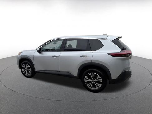 Used 2023 Nissan Rogue SV image 10