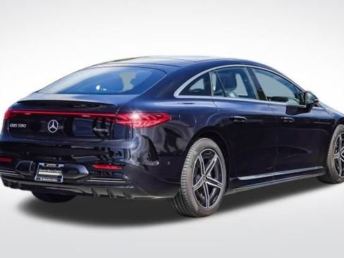 New 2022 Mercedes-Benz EQS 580 4MATIC Sedan image 6
