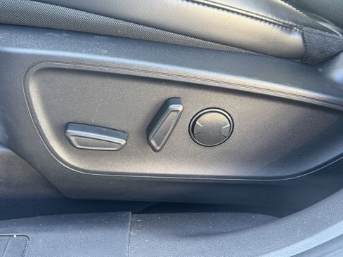 Used 2024 Ford Escape SE image 33