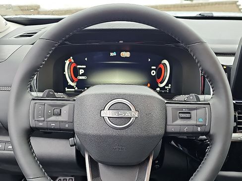 New 2026 Nissan Pathfinder Platinum AWD/4WD image 16