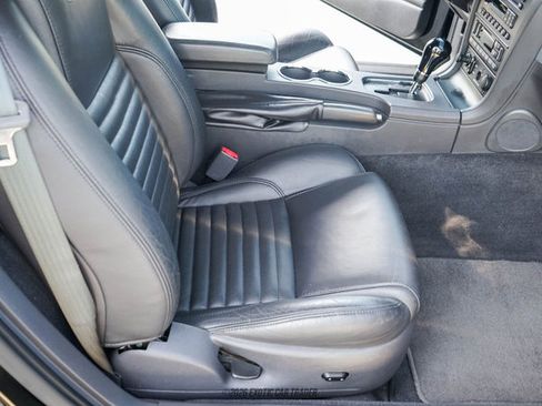 Used 2002 Ford Thunderbird Deluxe RWD image 37