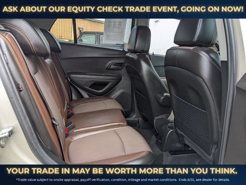 Used 2016 Chevrolet Trax LT w/ LT Convenience Package AWD/4WD image 16
