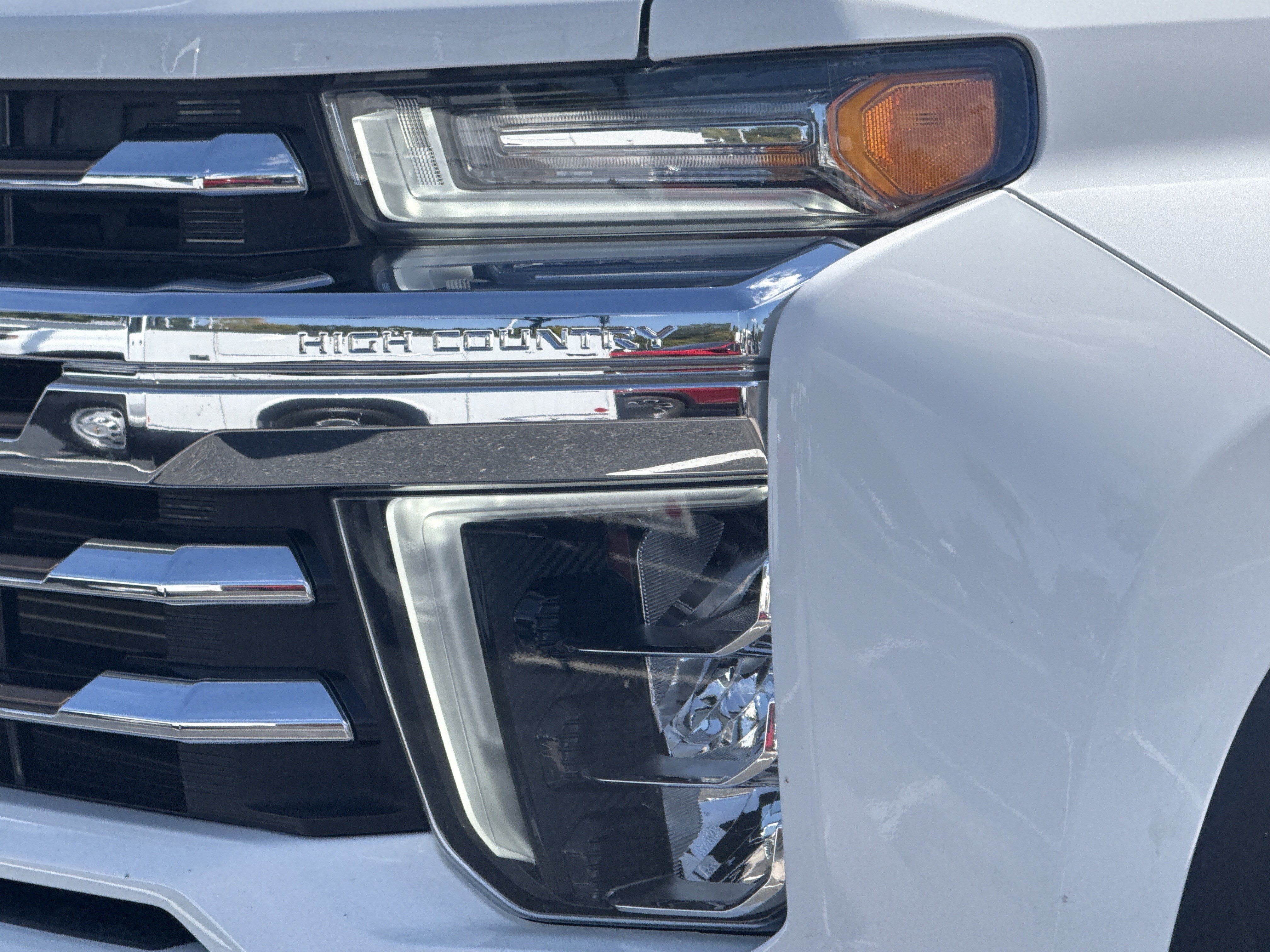 Used 2023 Chevrolet Silverado 2500 High Country w/ Technology Package AWD/4WD image 5