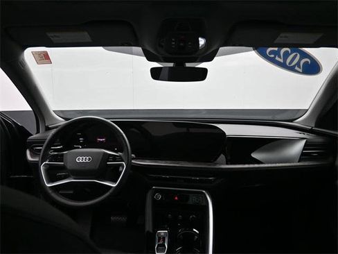 Certified 2025 Audi Q5 Premium w/ Convenience Package image 28